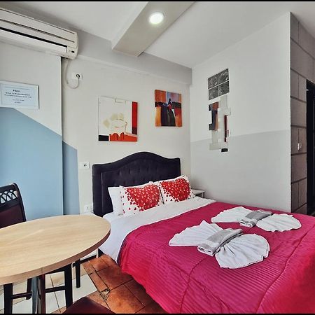 Guest House De Rada Тирана Екстериор снимка