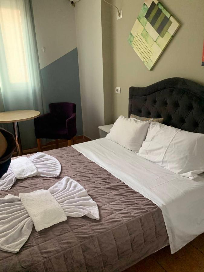 Guest House De Rada Тирана Екстериор снимка