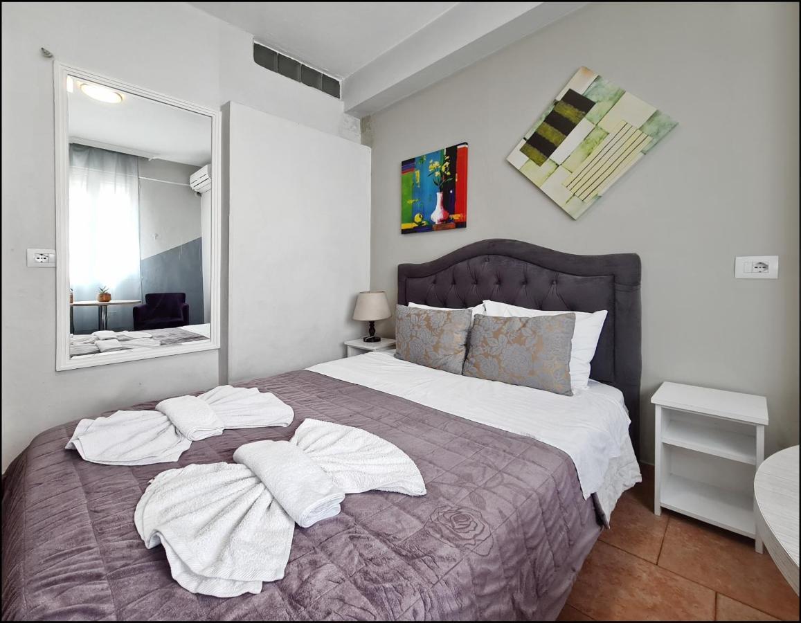 Guest House De Rada Тирана Екстериор снимка