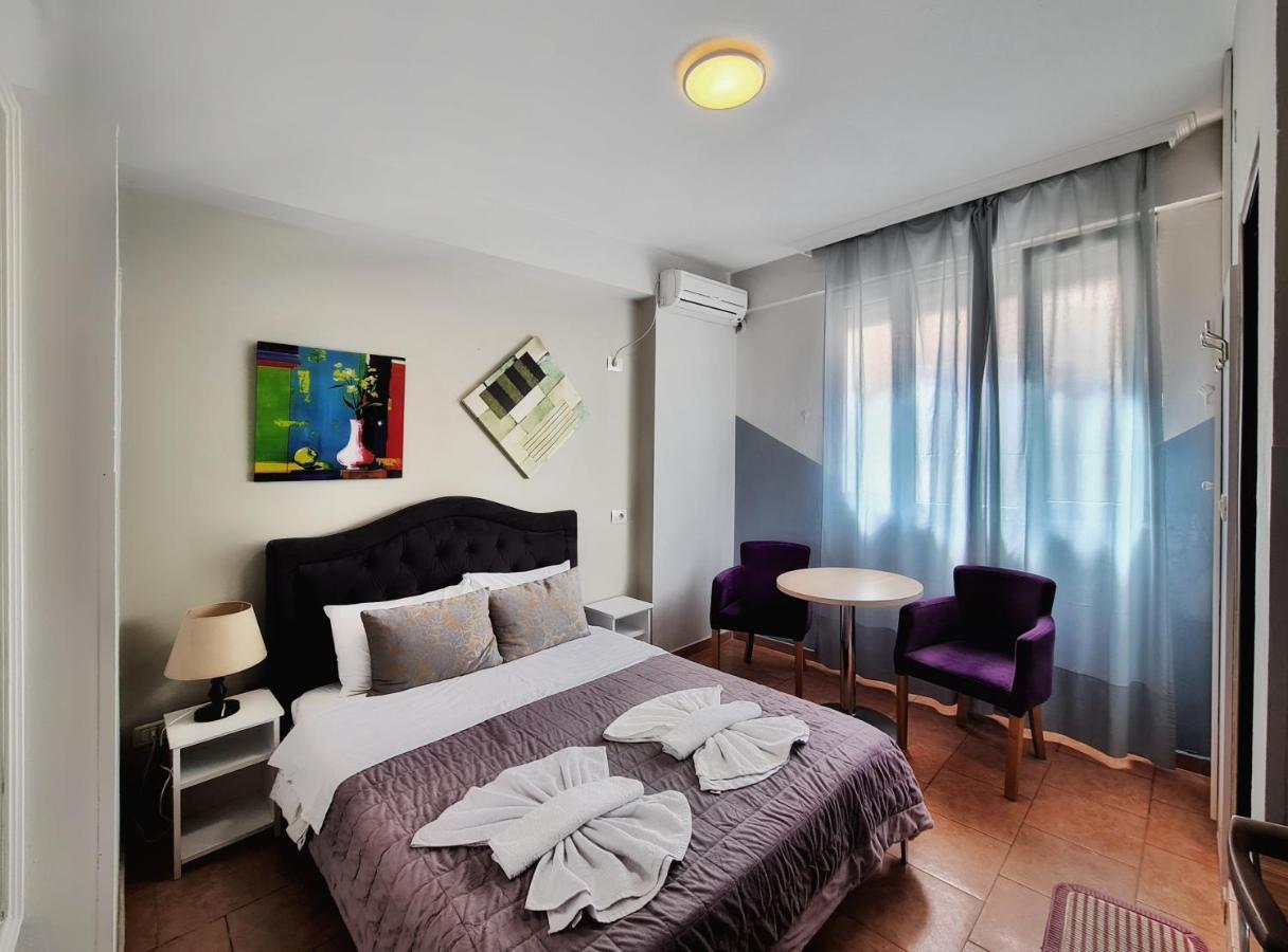 Guest House De Rada Тирана Екстериор снимка