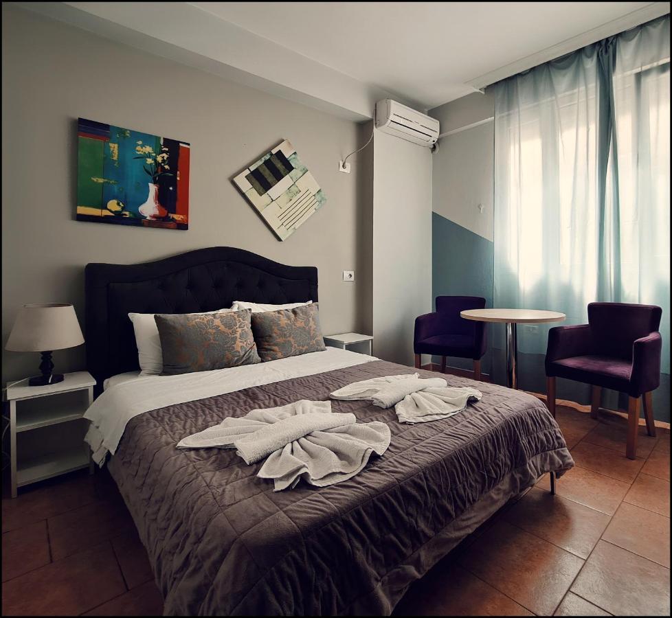 Guest House De Rada Тирана Екстериор снимка