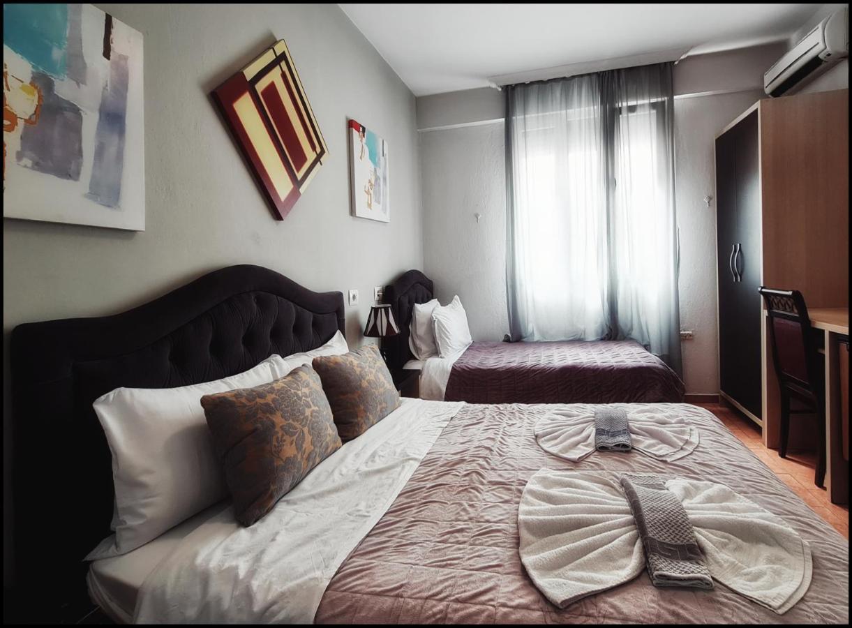 Guest House De Rada Тирана Екстериор снимка