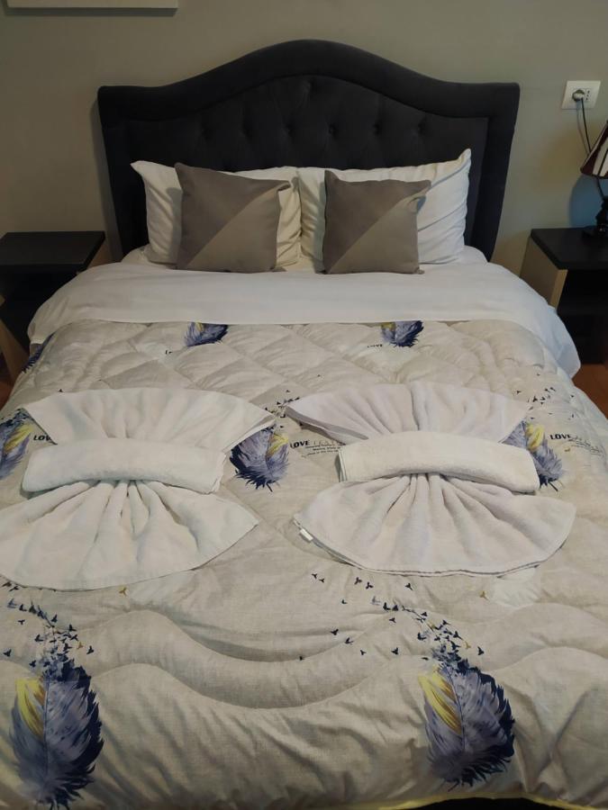 Guest House De Rada Тирана Екстериор снимка